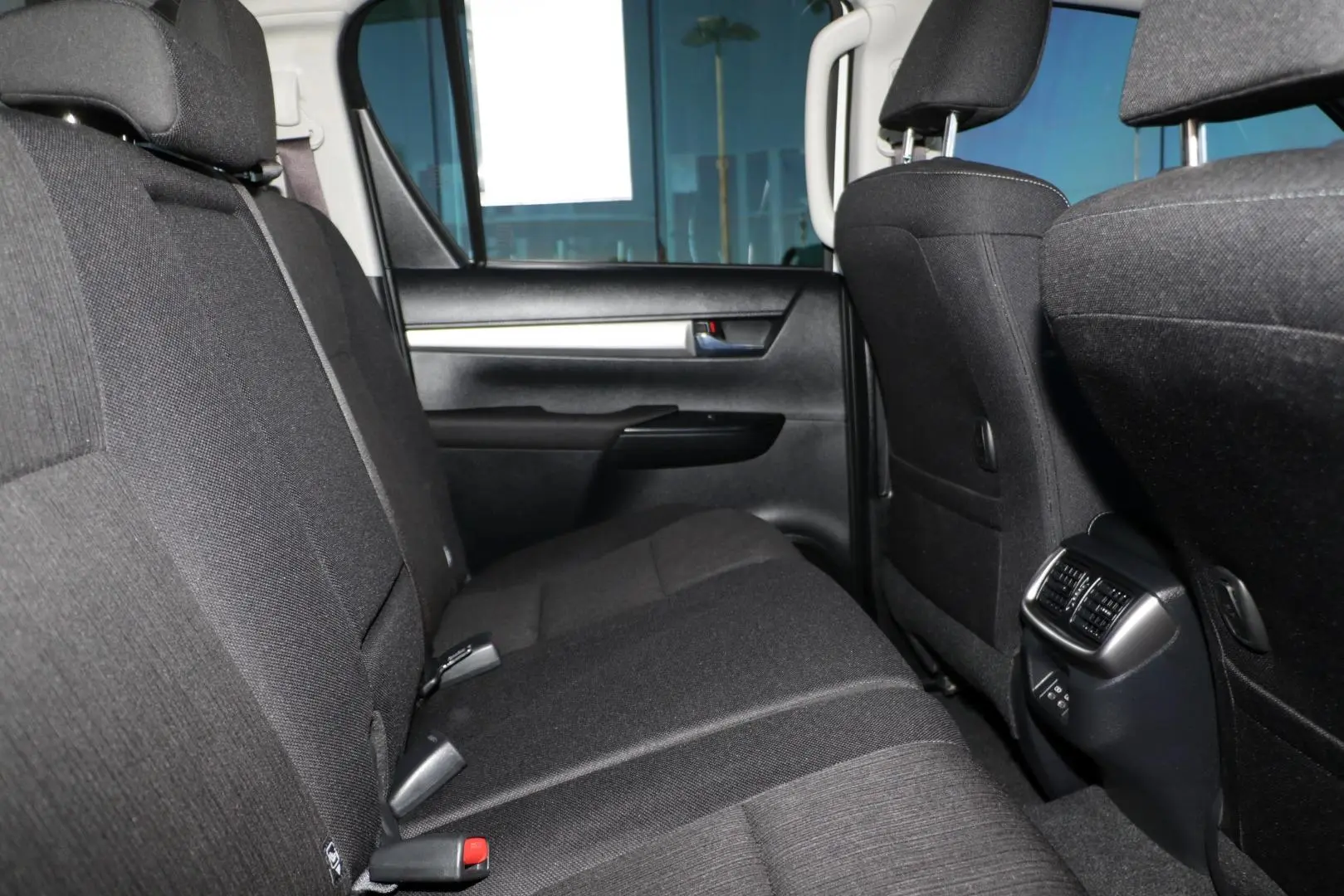 2025 Toyota Hilux Gallery Image 10