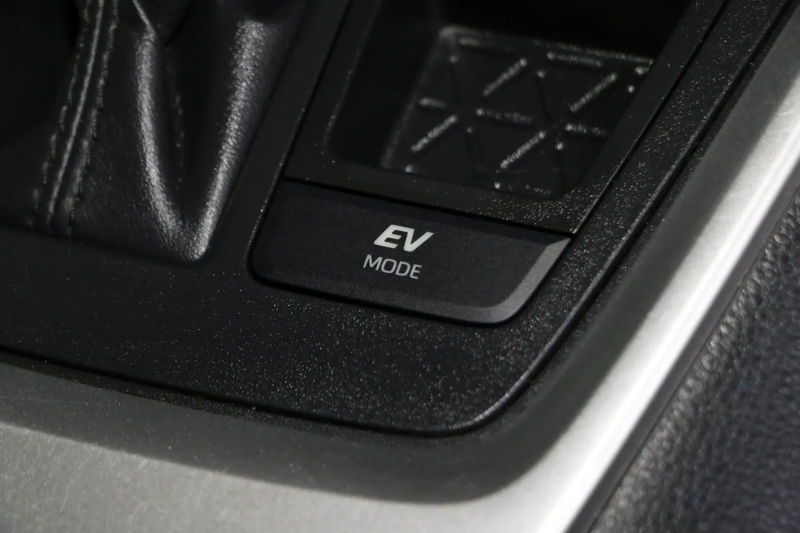 2022 Toyota RAV4 Gallery Image 16