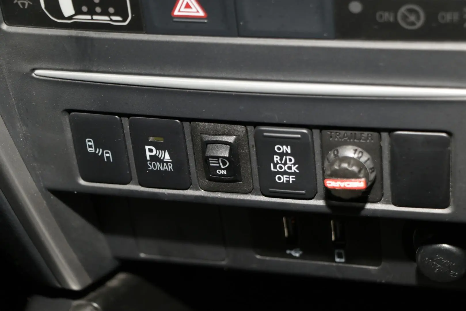 2022 Mitsubishi Triton Gallery Image 15