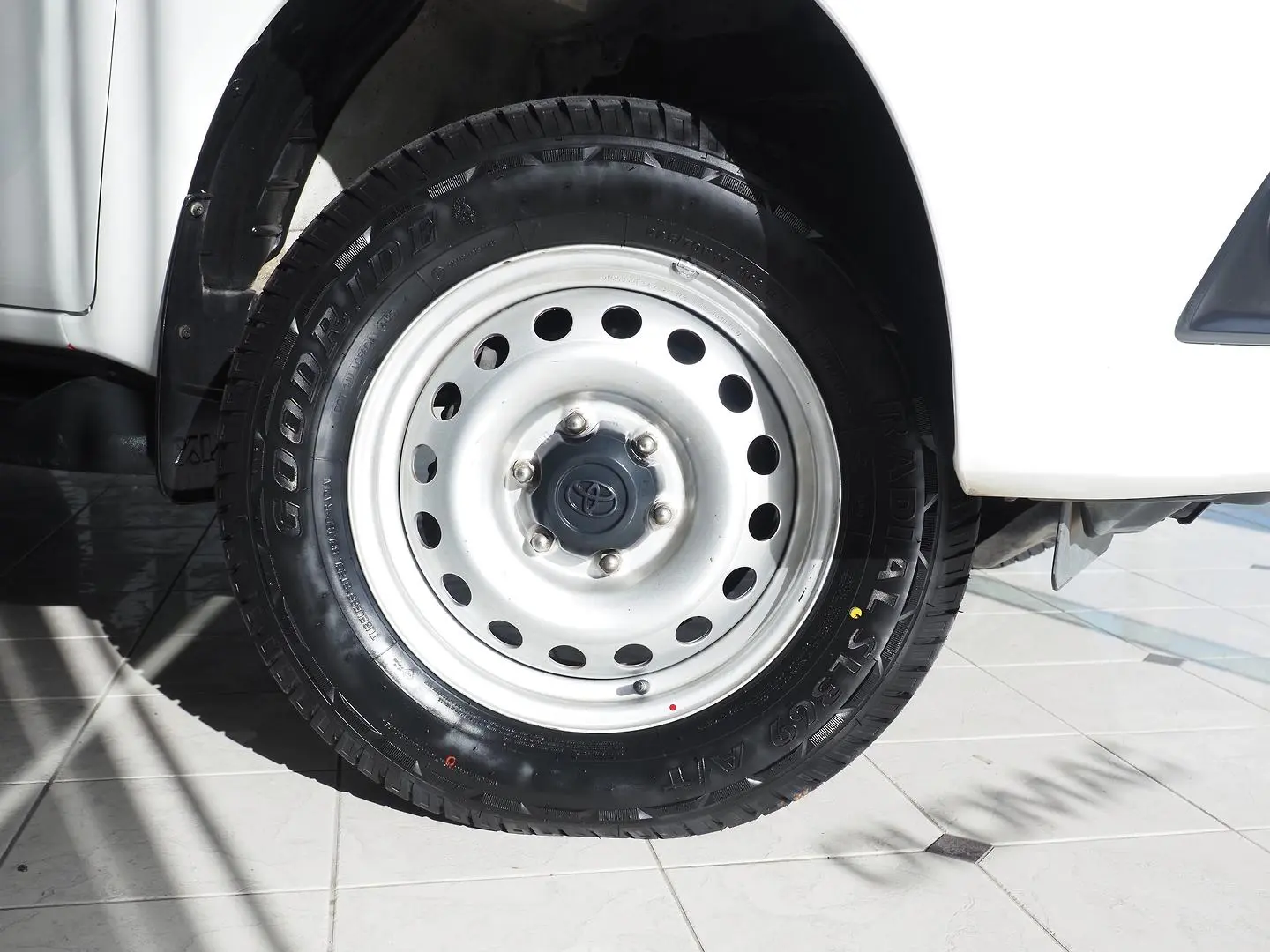 2021 Toyota Hilux Gallery Image 14