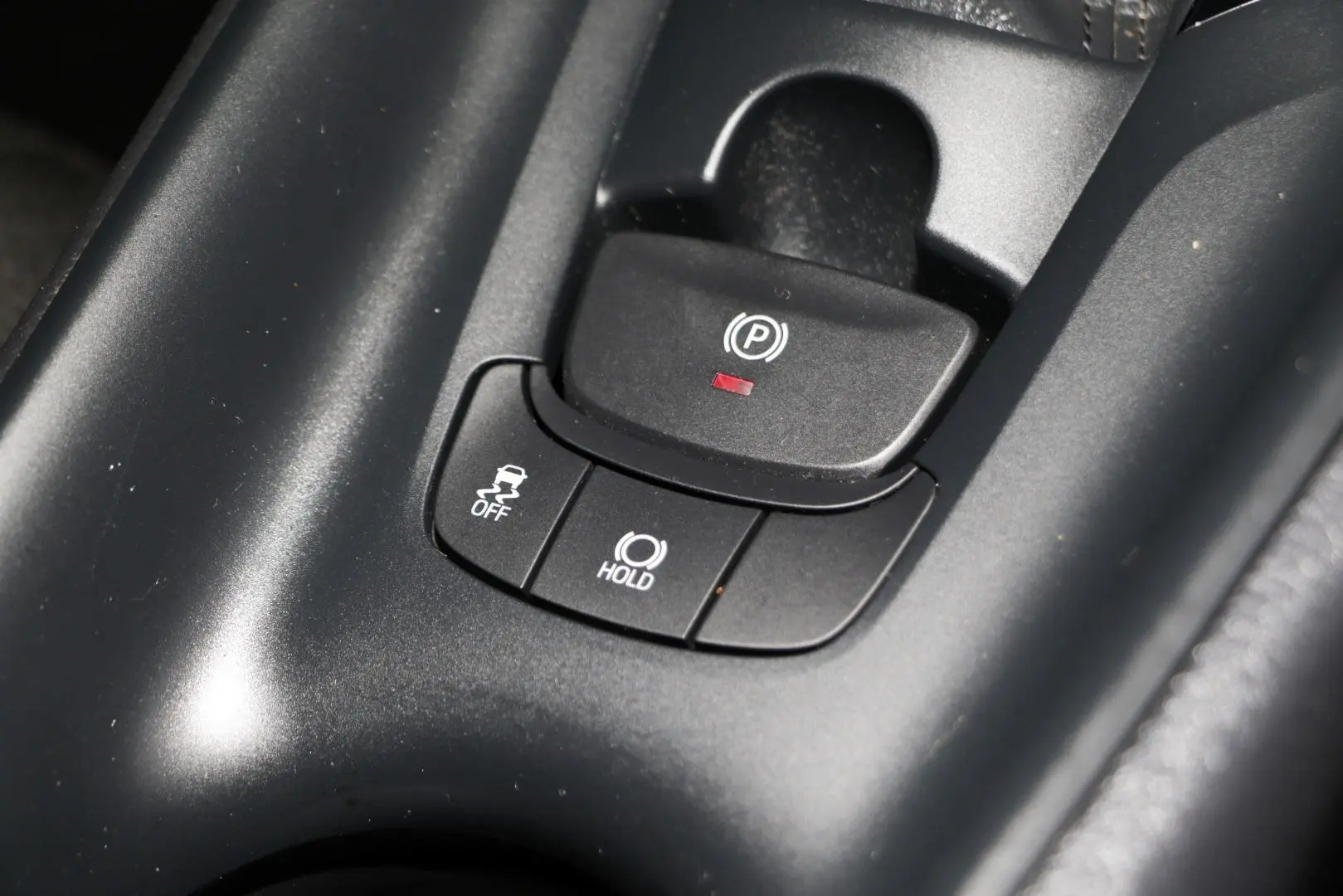 2018 Toyota C-HR Gallery Image 17