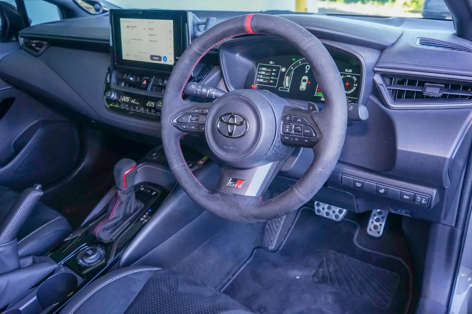 2025 Toyota Corolla Gallery Image 7