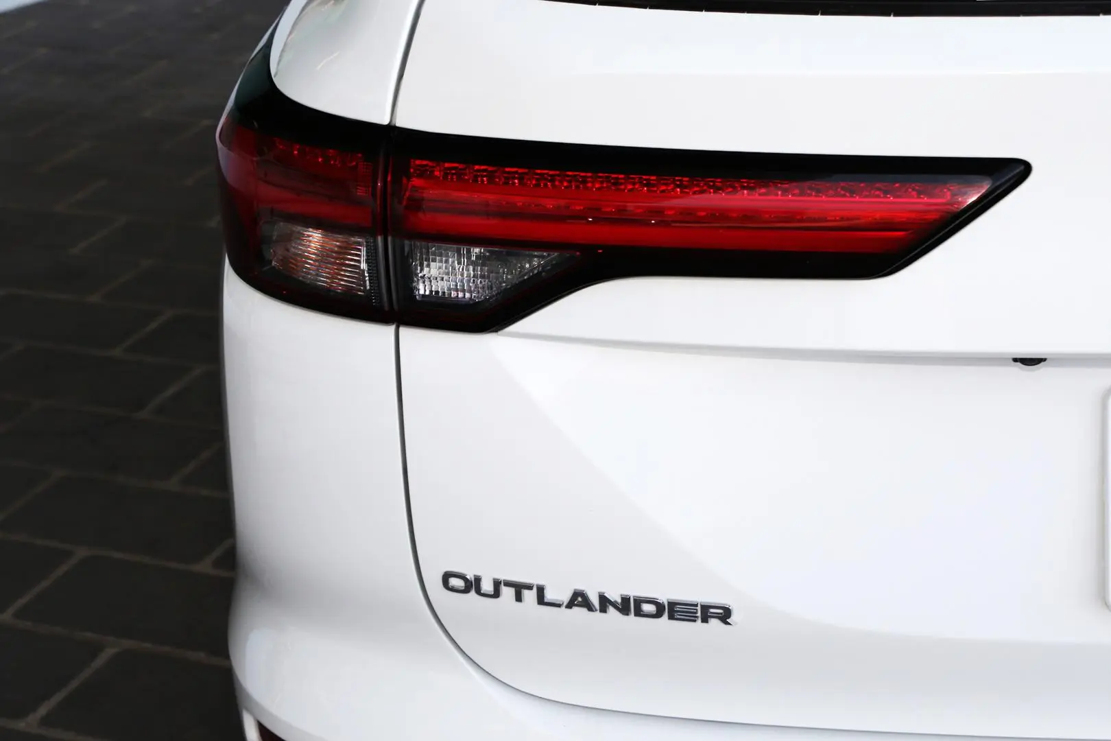 2021 Mitsubishi Outlander Gallery Image 21