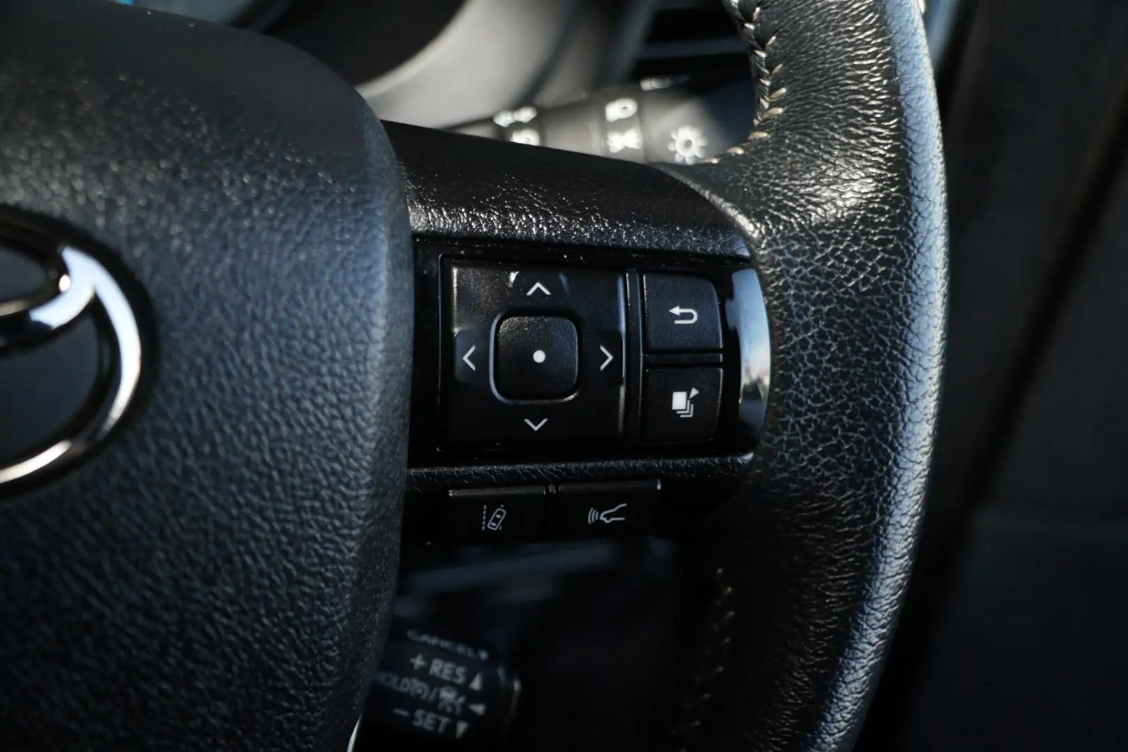 2025 Toyota Hilux Gallery Image 21