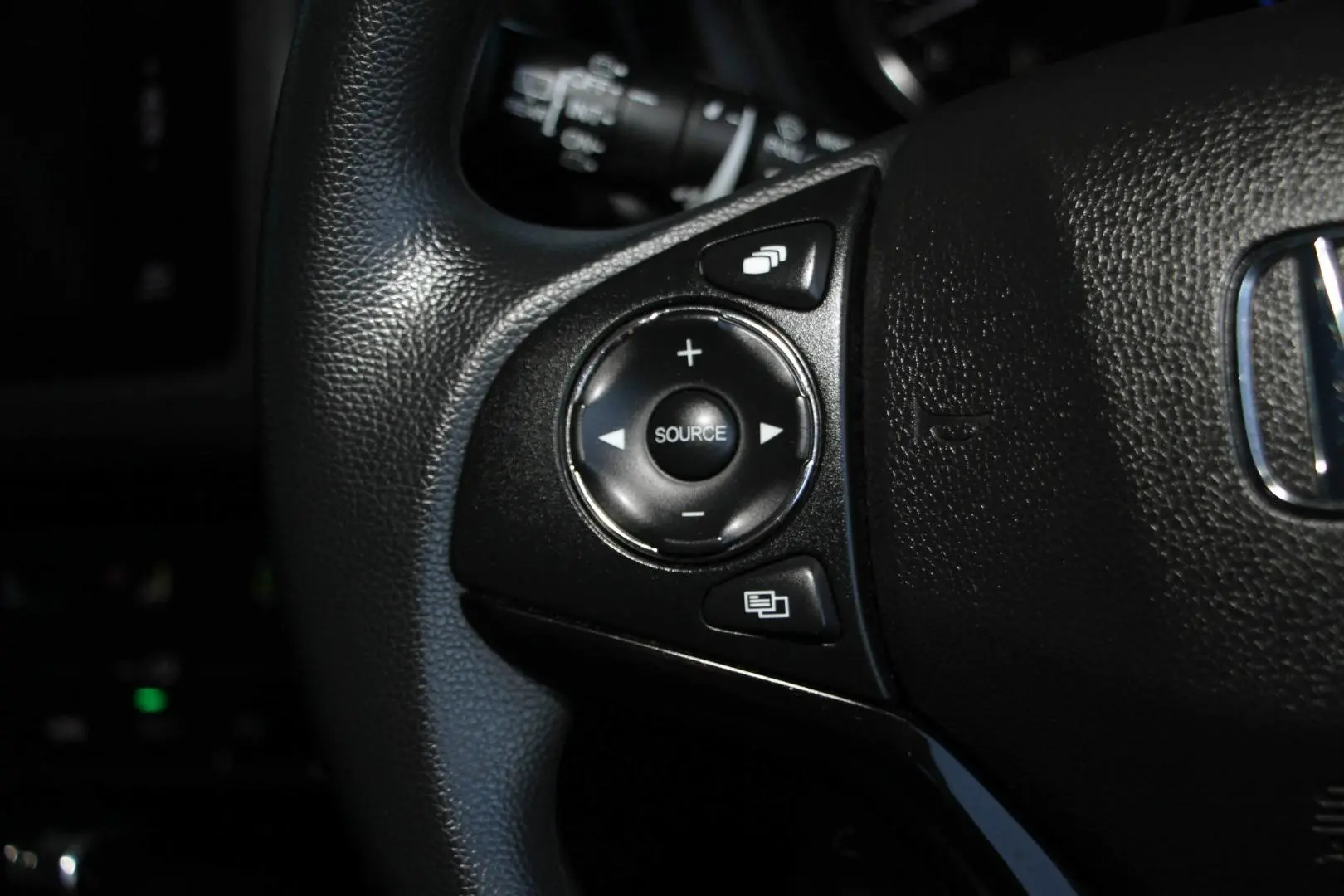 2015 Honda HR-V Gallery Image 13