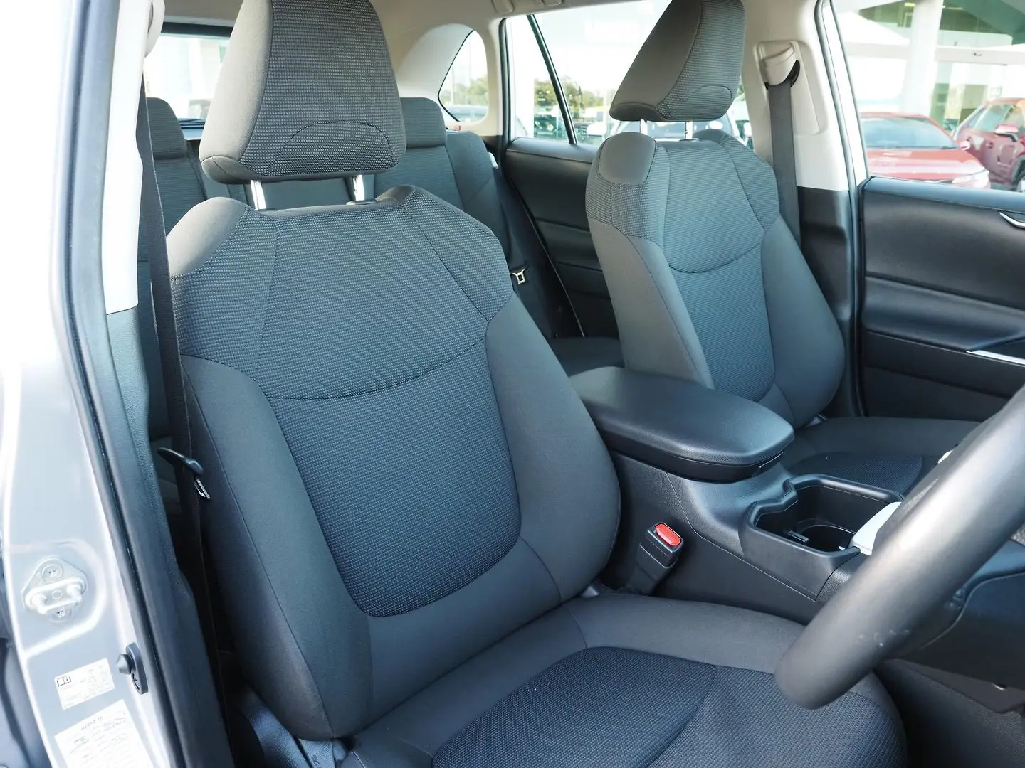 2024 Toyota RAV4 Gallery Image 18