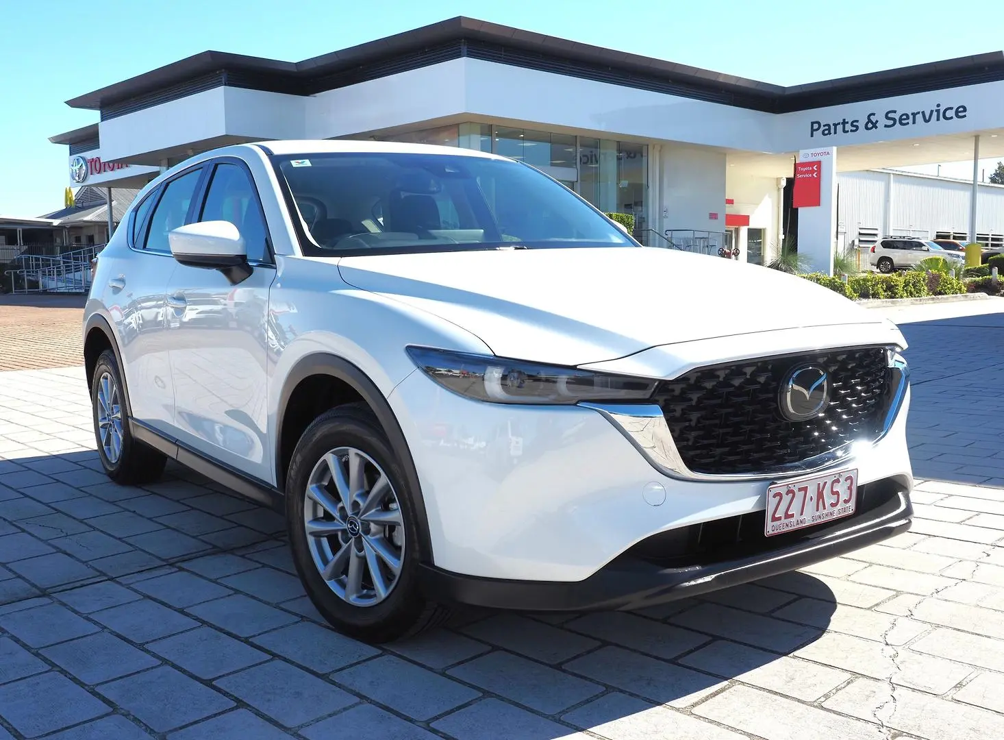 2024 Mazda CX-5 Gallery Image 1