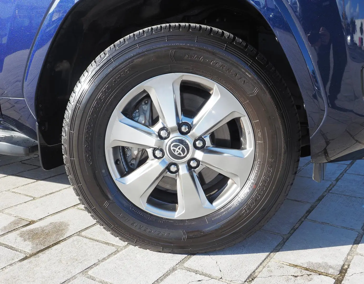 2023 Toyota Landcruiser Gallery Image 5