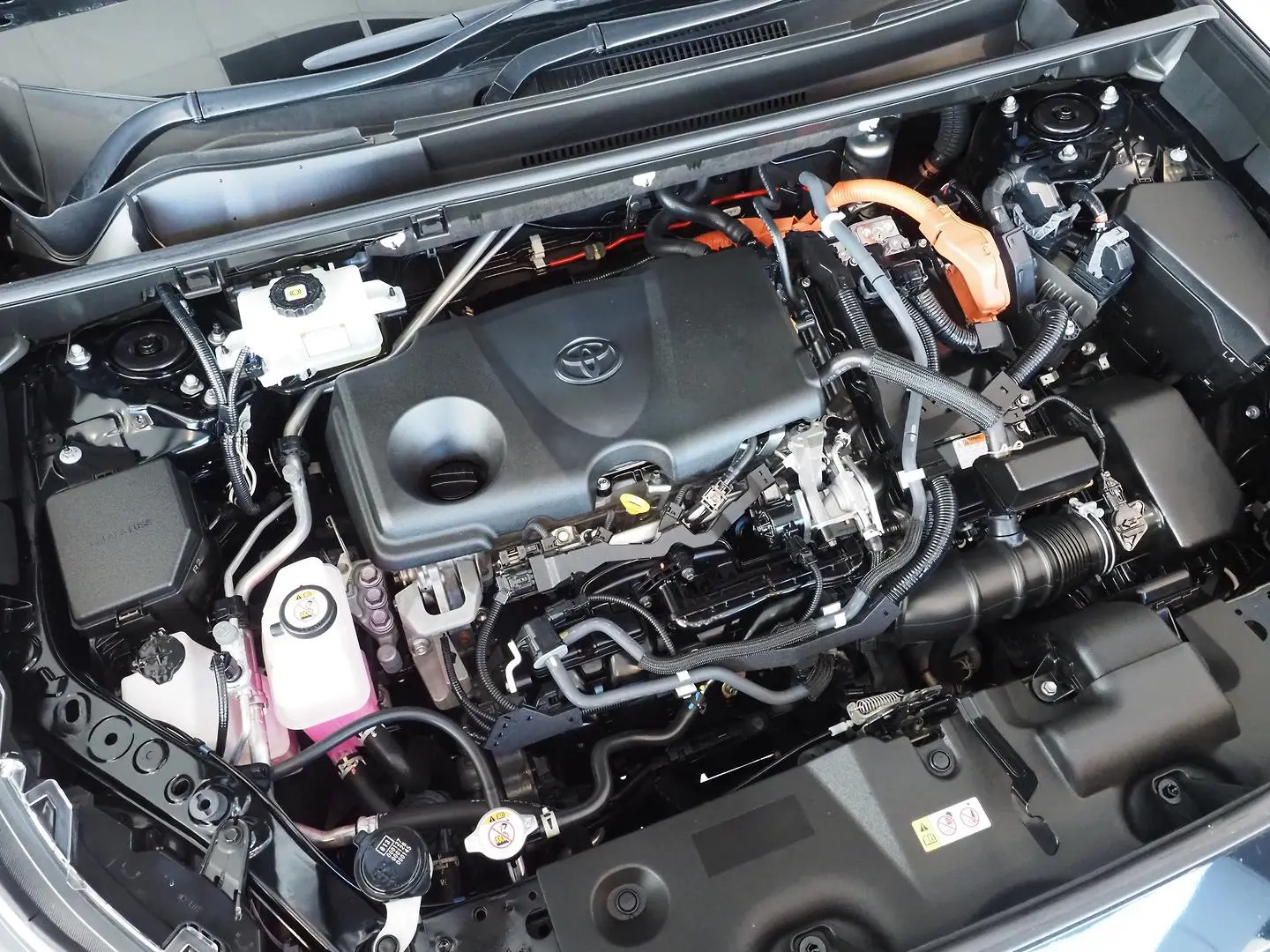 2021 Toyota RAV4 Gallery Image 5