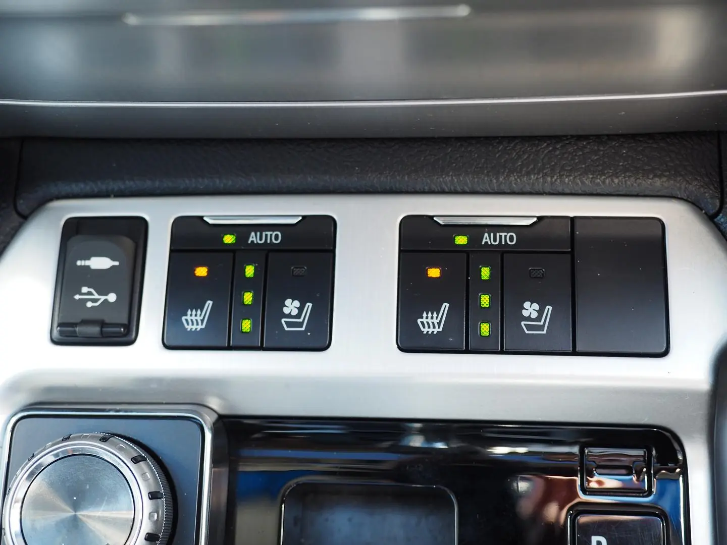 2019 Toyota Landcruiser Gallery Image 35