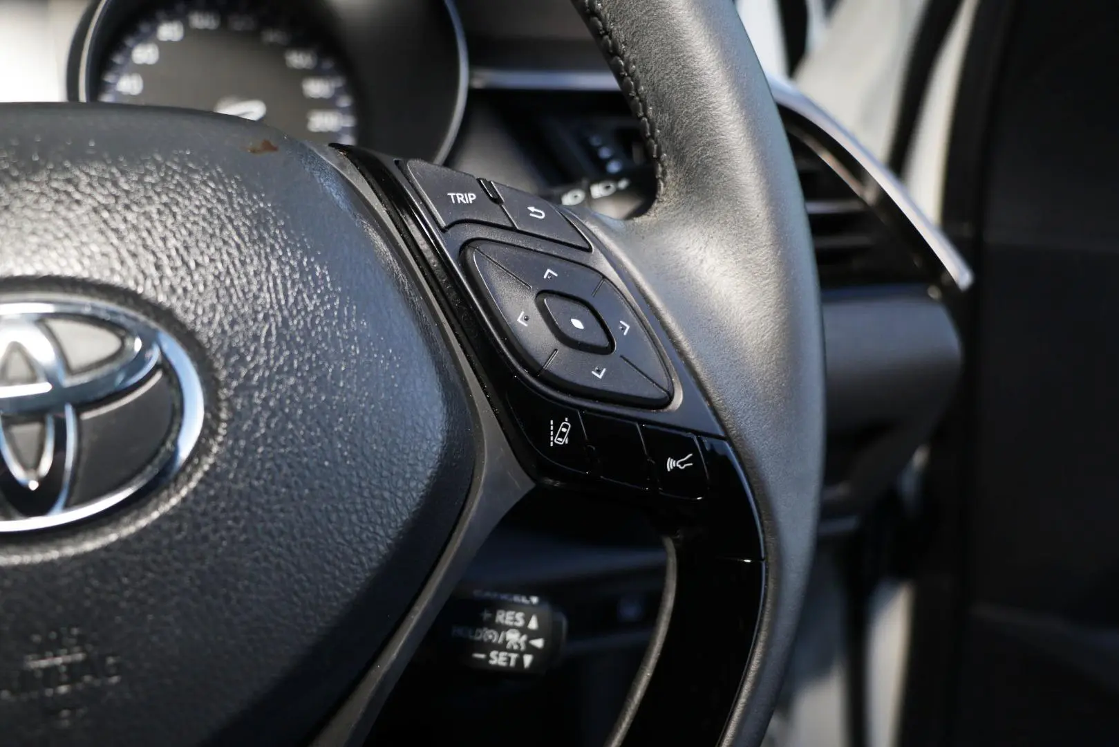 2021 Toyota C-HR Gallery Image 15