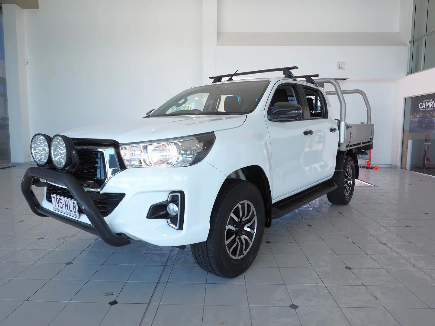 2019 Toyota Hilux Gallery Image 8