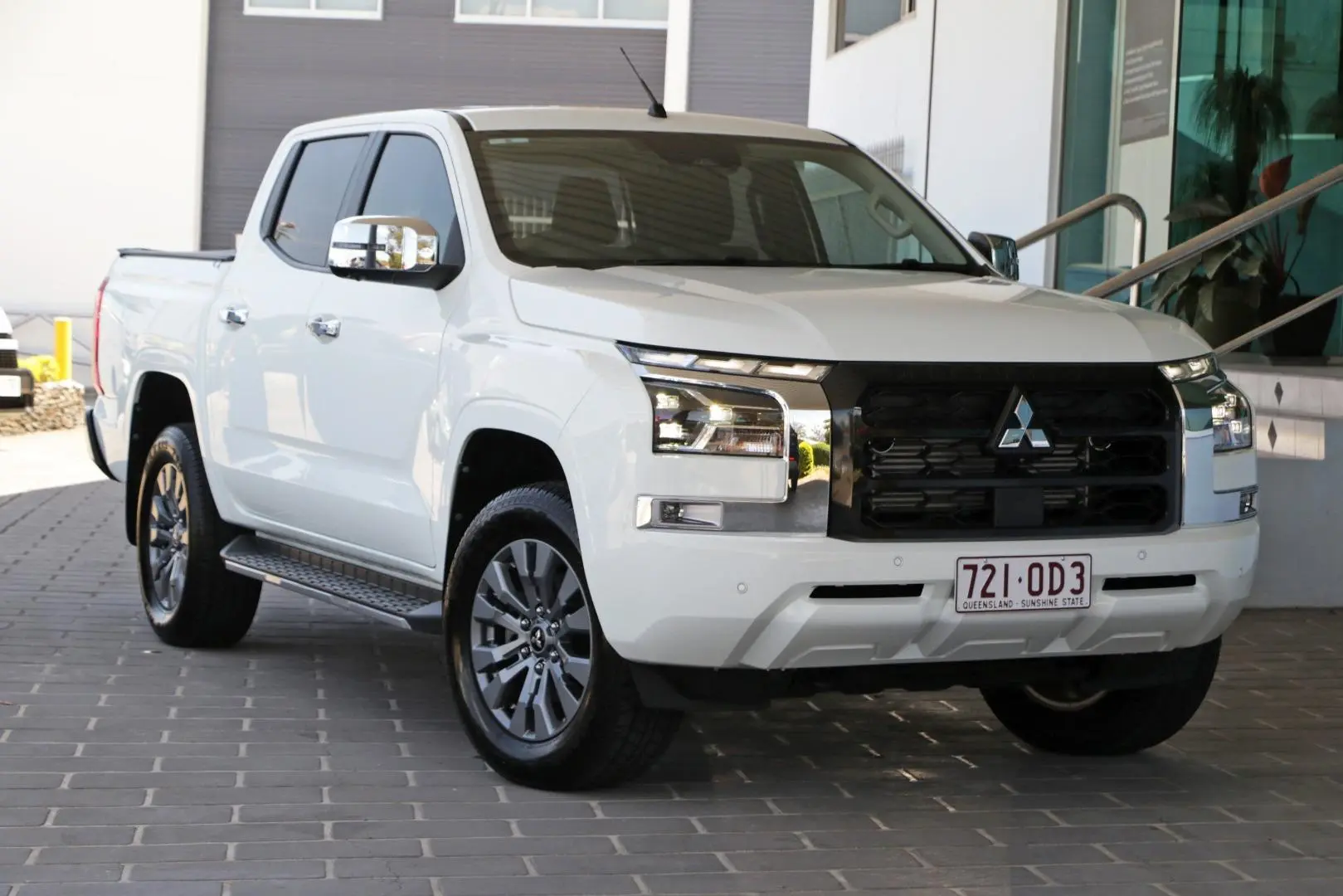 2024 Mitsubishi Triton Gallery Image 1