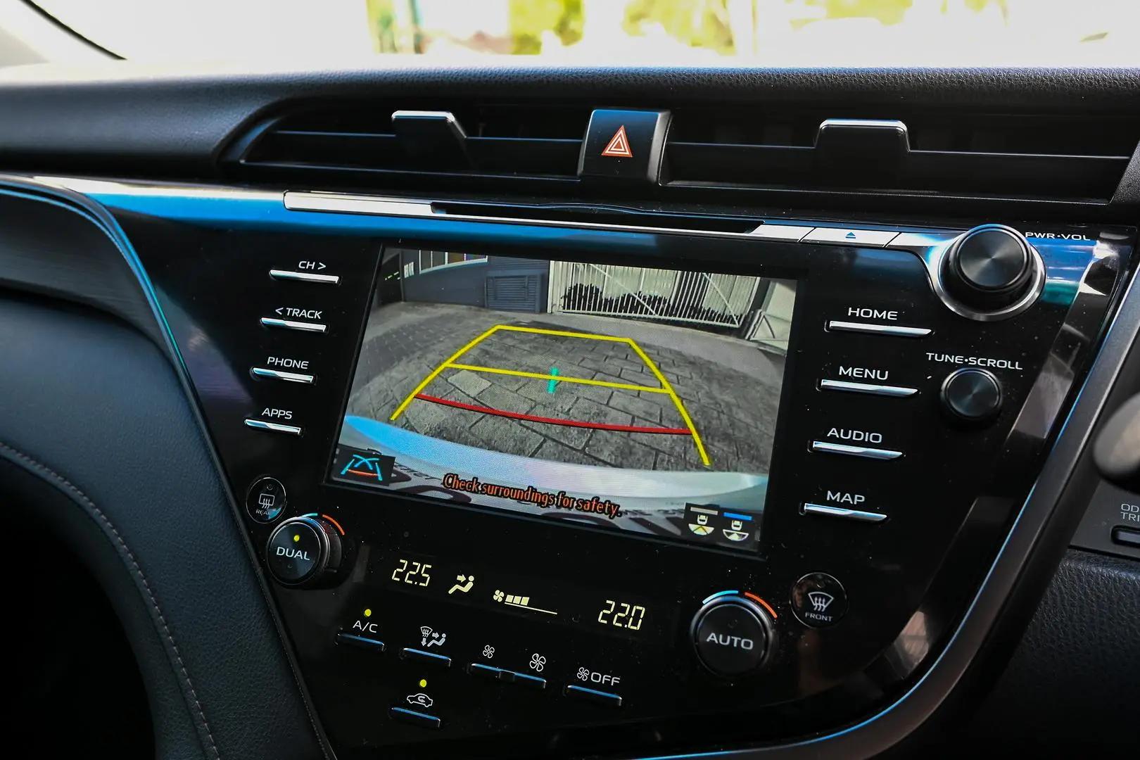 2020 Toyota Camry Gallery Image 16