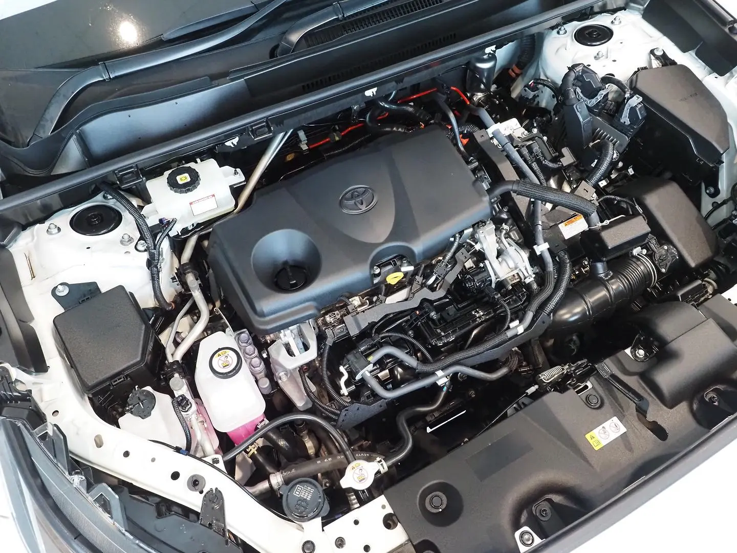 2021 Toyota RAV4 Gallery Image 5