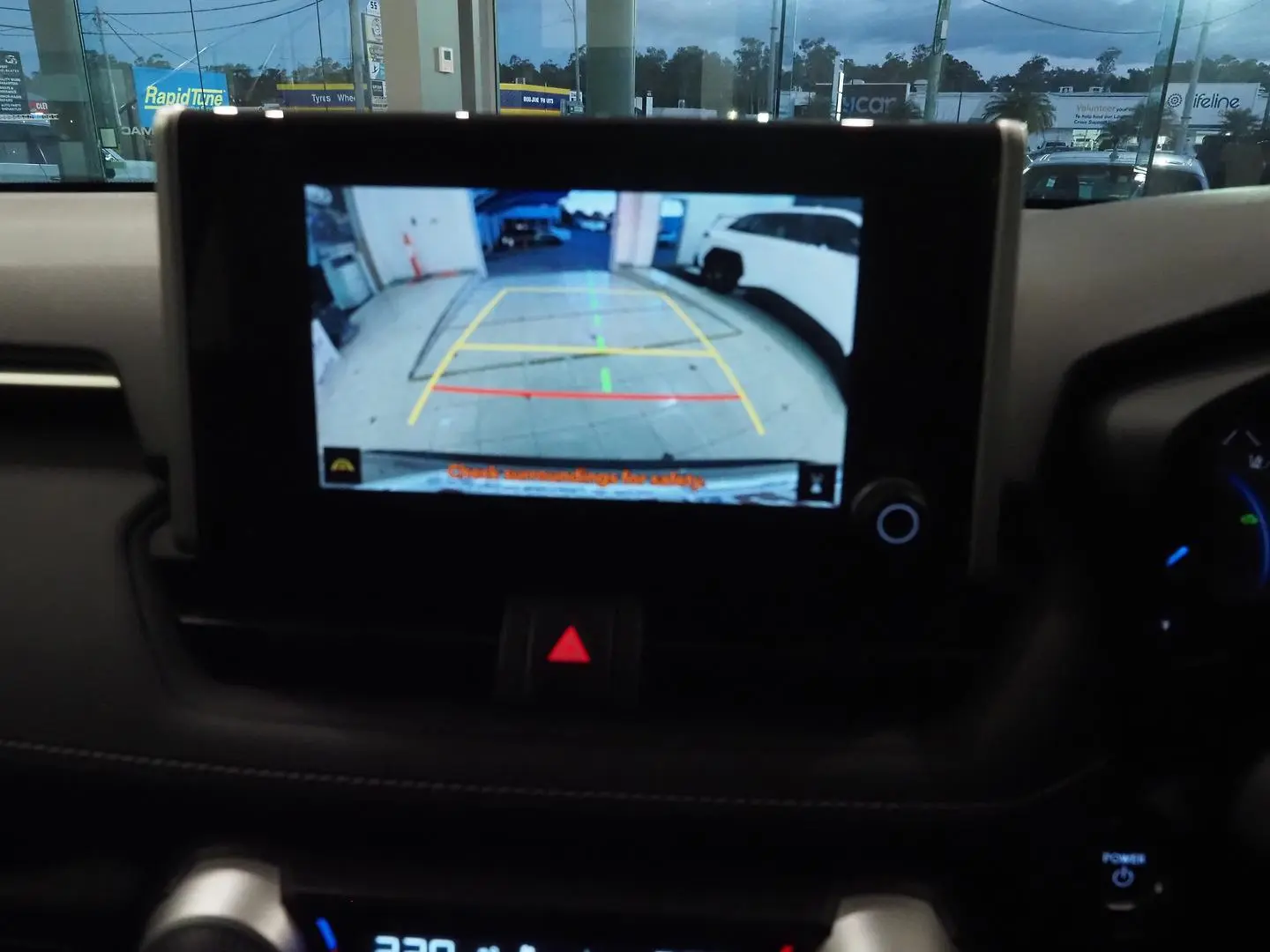 2024 Toyota RAV4 Gallery Image 18