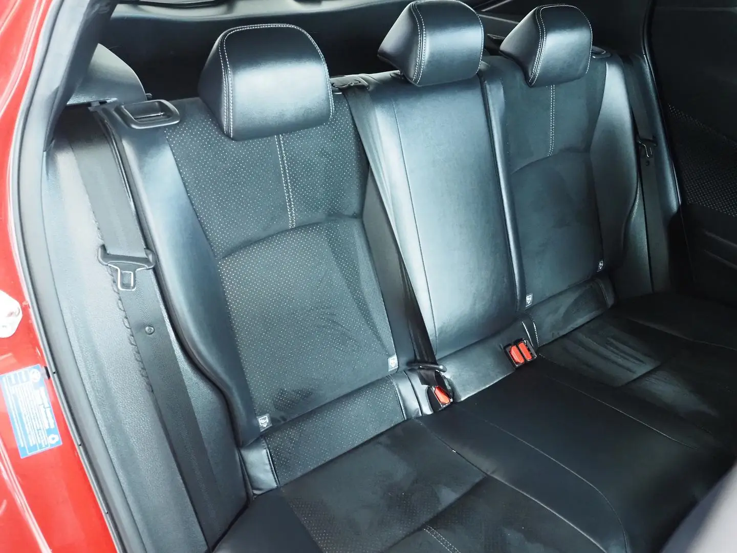 2021 Toyota C-HR Gallery Image 15