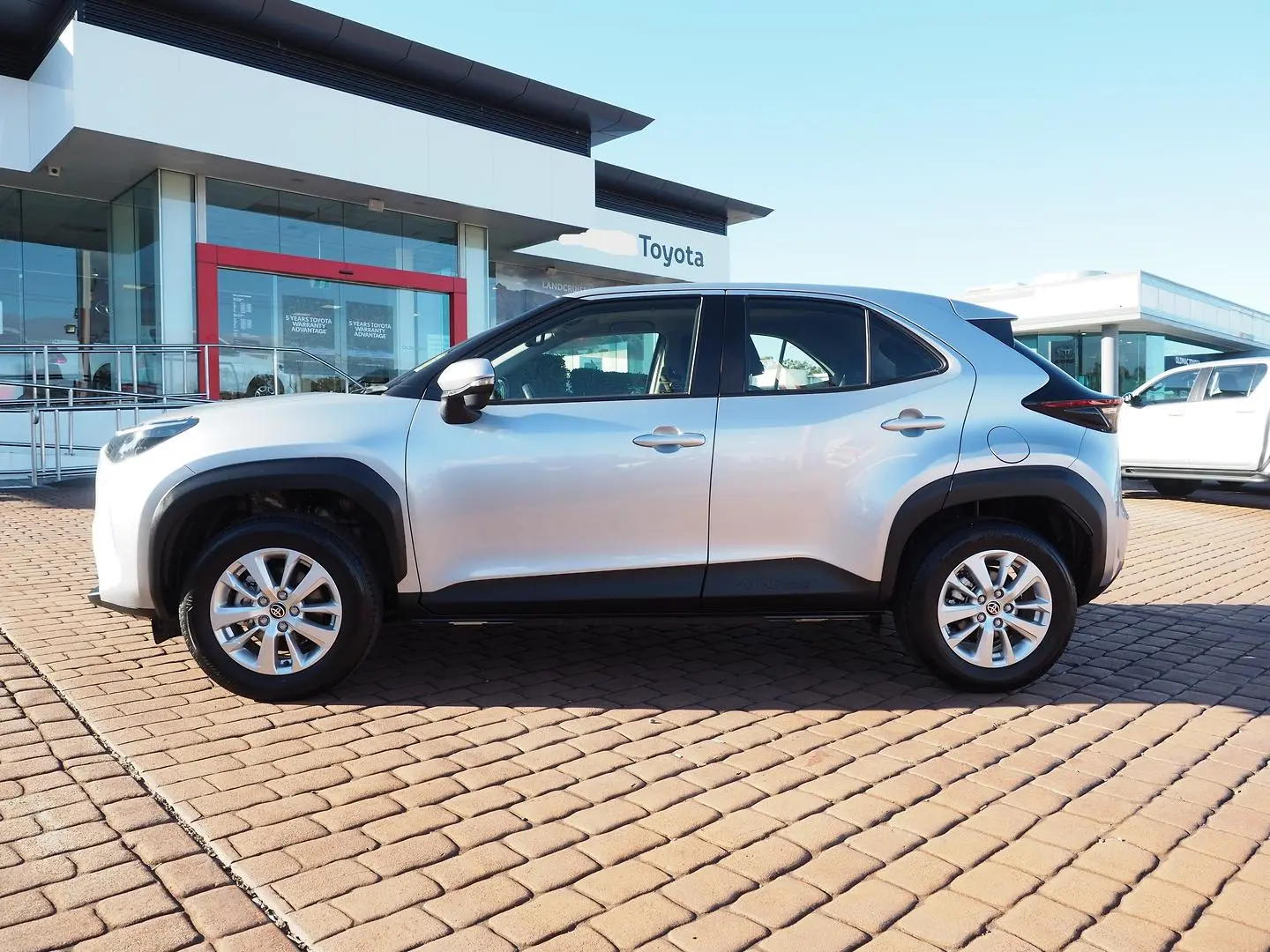 2023 Toyota Yaris Cross Gallery Image 8