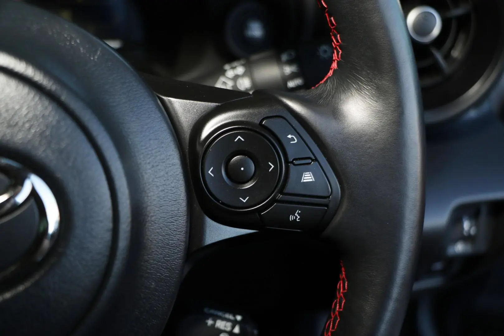 2025 Toyota GR86 Gallery Image 17