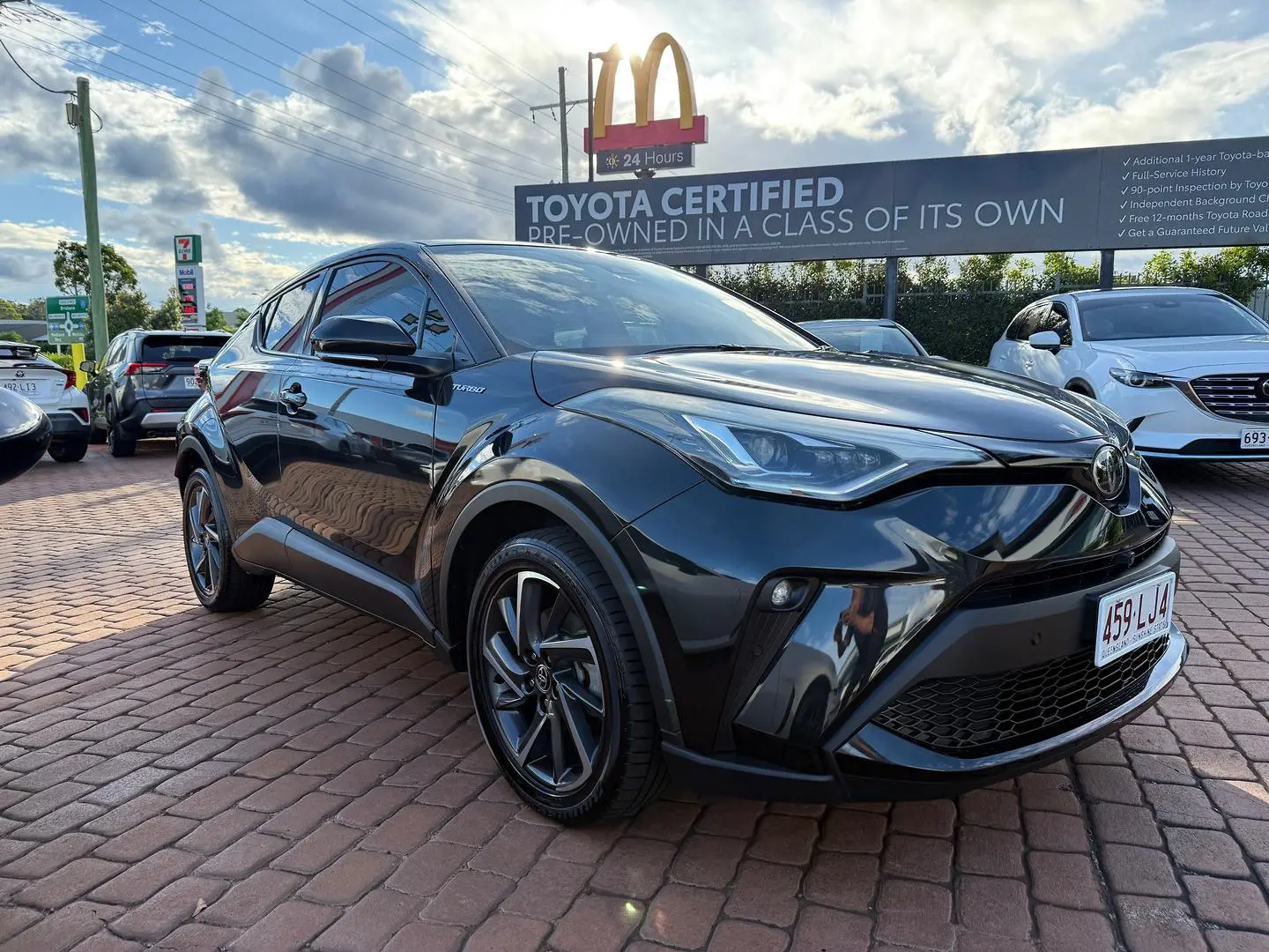 2021 Toyota C-Hr Gallery Image 1