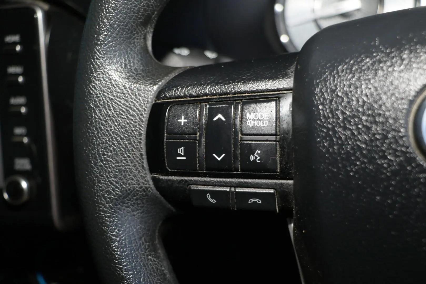 2022 Toyota Hilux Gallery Image 19