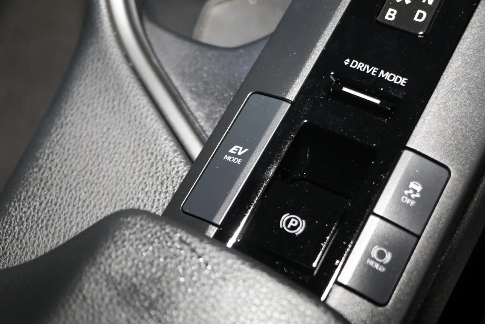 2024 Toyota C-HR Gallery Image 17