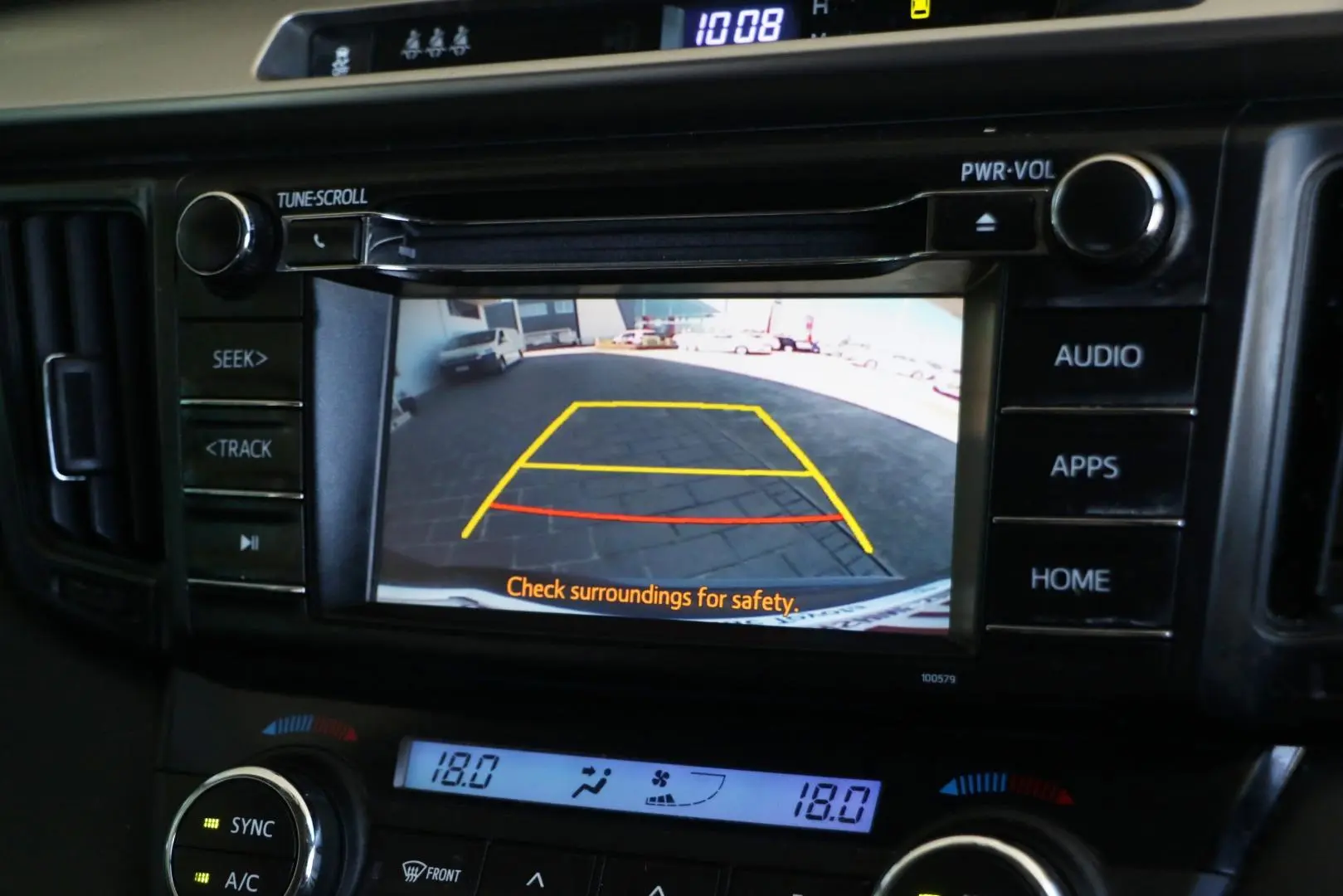 2016 Toyota RAV4 Gallery Image 10