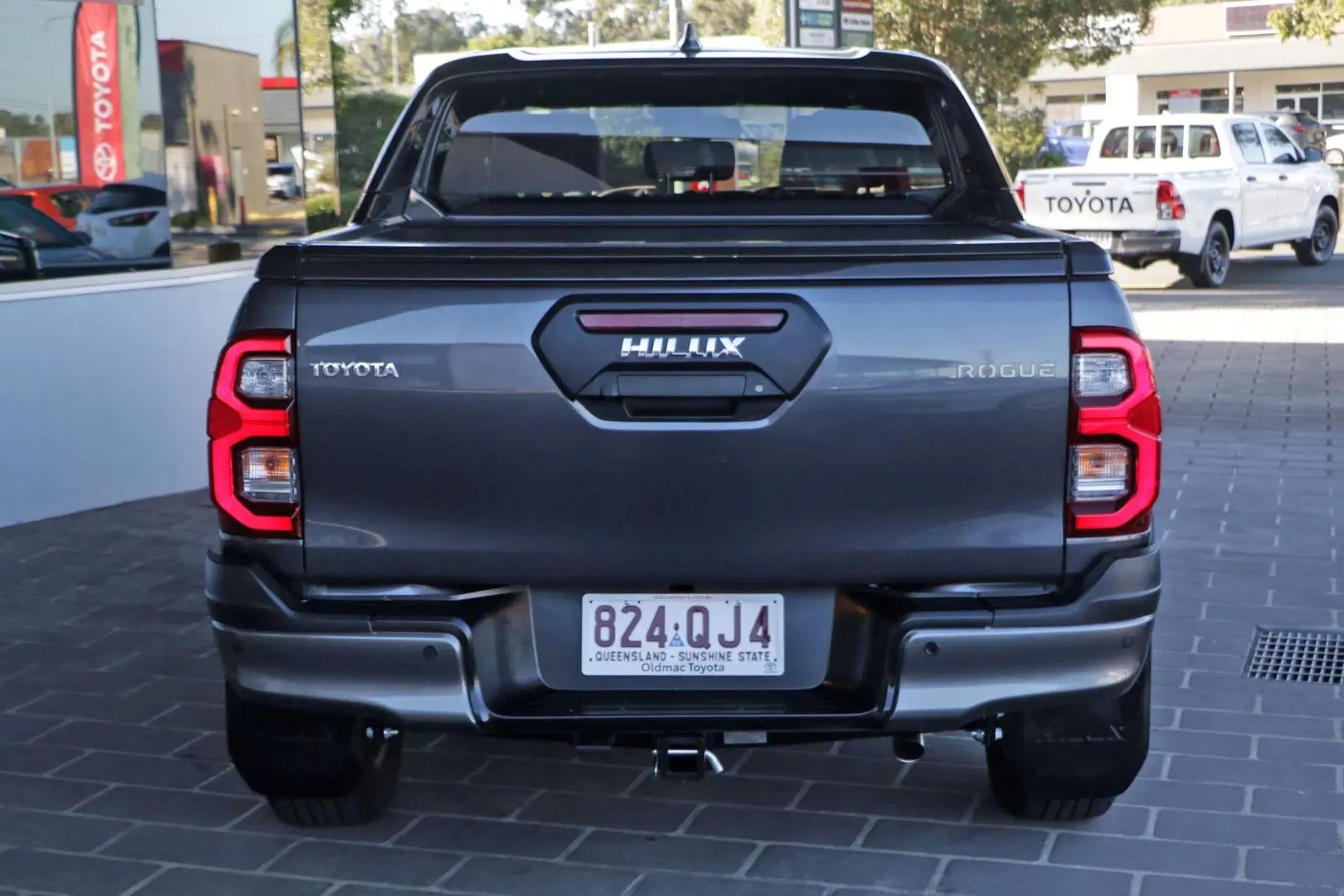 2025 Toyota Hilux Gallery Image 5
