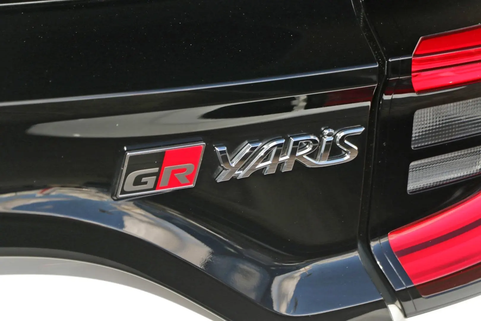 2022 Toyota Yaris Gallery Image 24