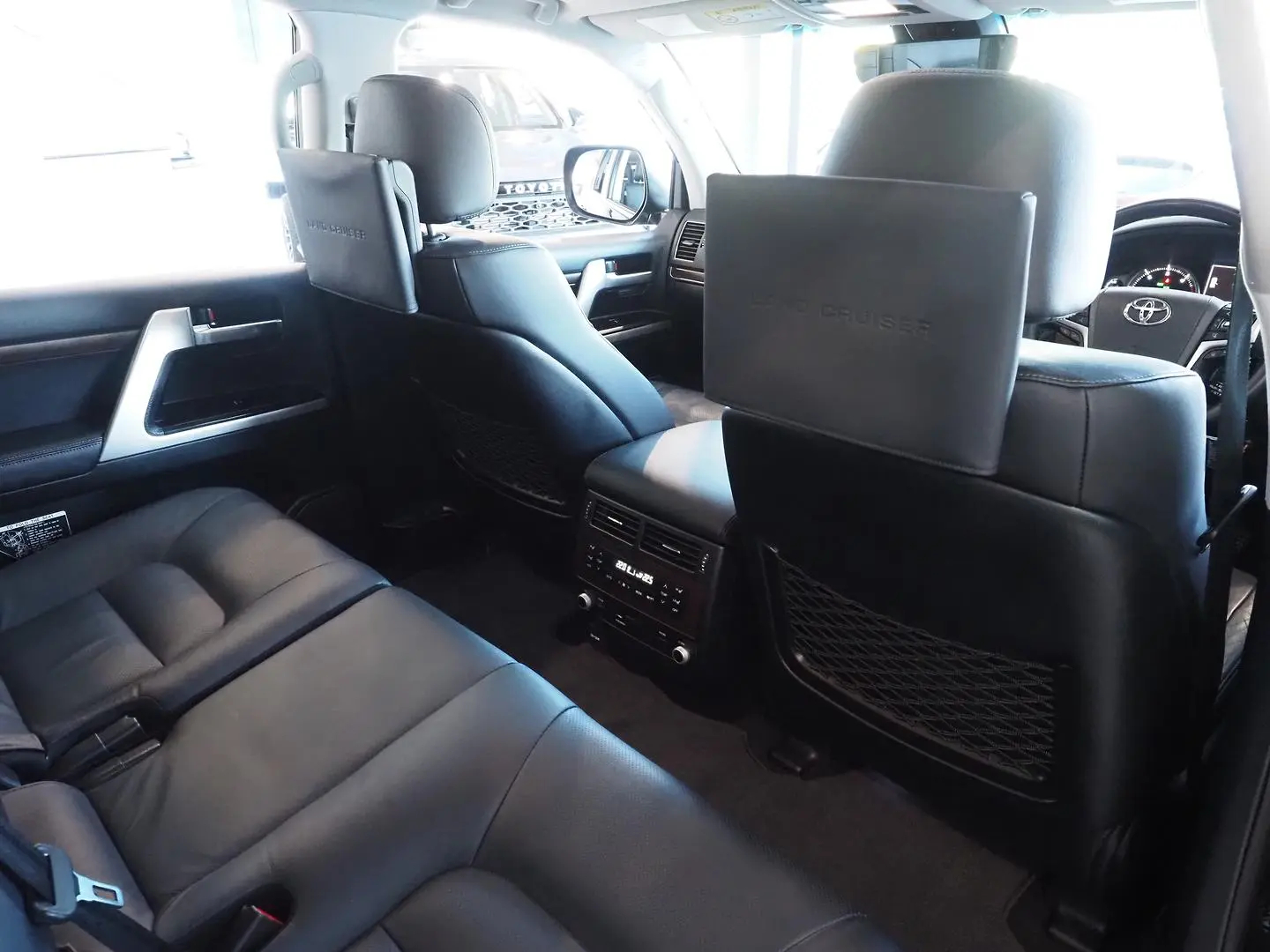 2021 Toyota Landcruiser Gallery Image 19