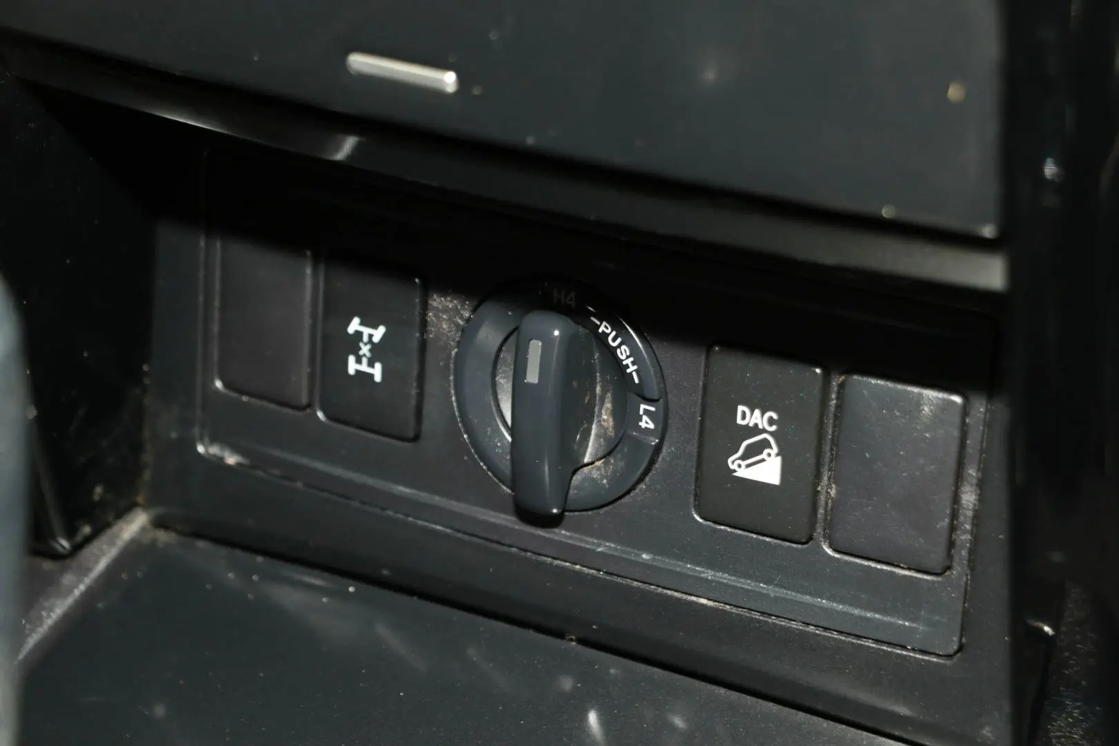 2017 Toyota Landcruiser Prado Gallery Image 16