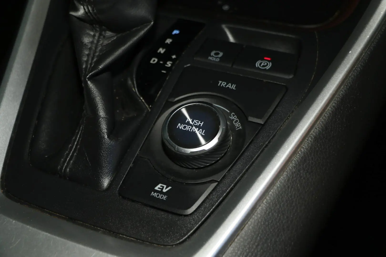 2021 Toyota RAV4 Gallery Image 16