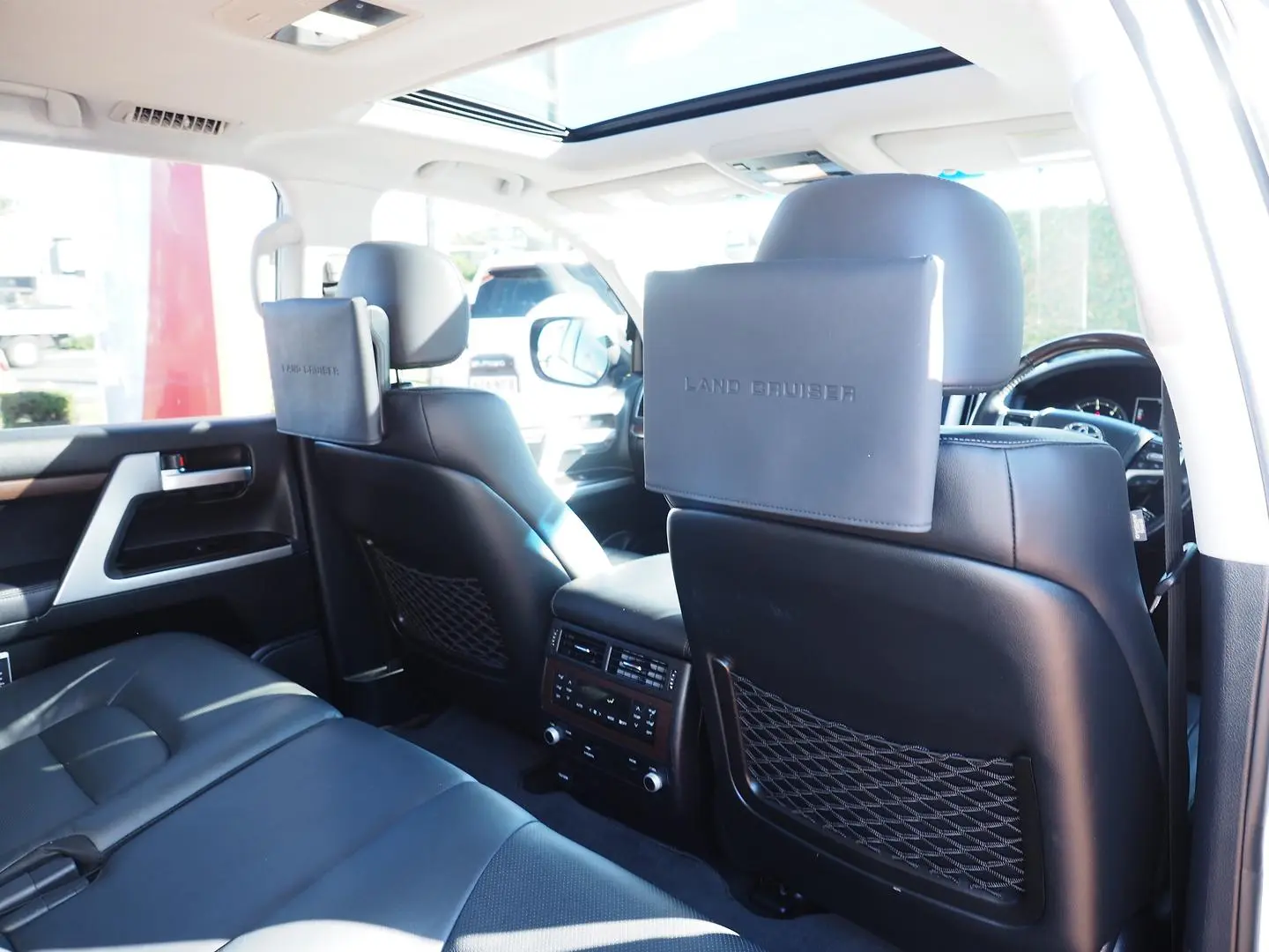2019 Toyota Landcruiser Gallery Image 24