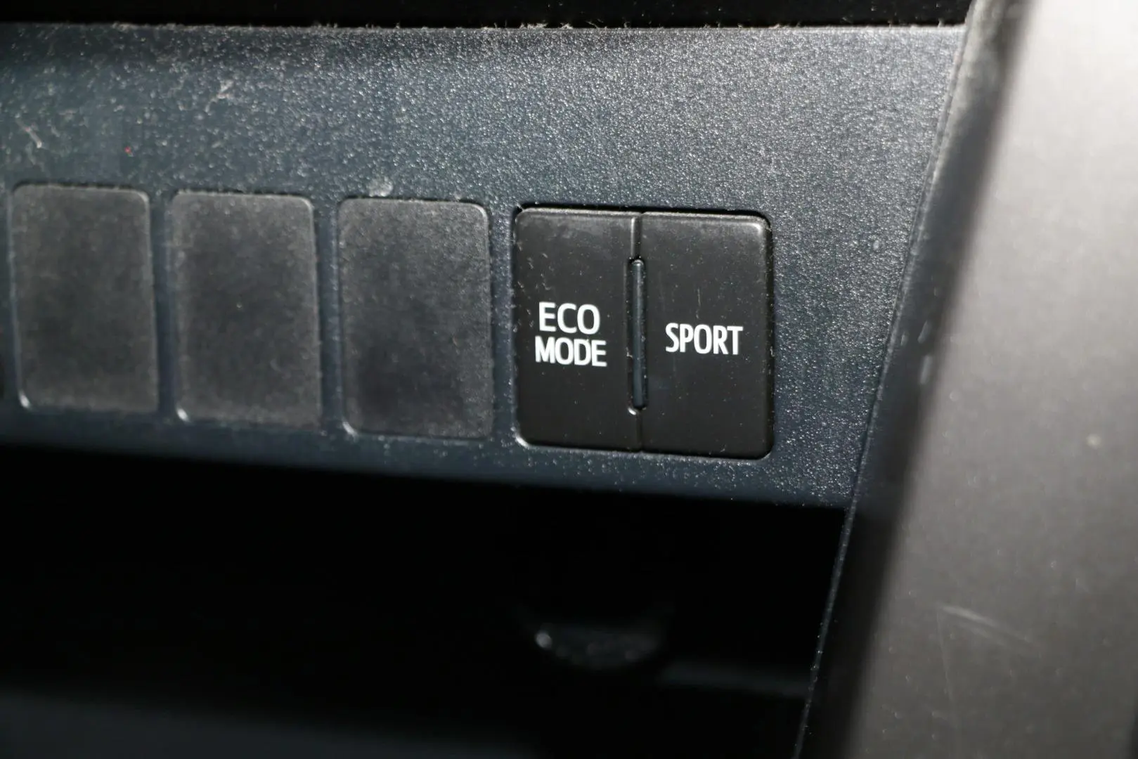 2016 Toyota RAV4 Gallery Image 14