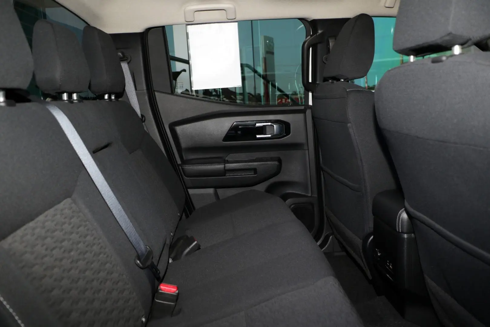 2024 Mitsubishi Triton Gallery Image 9