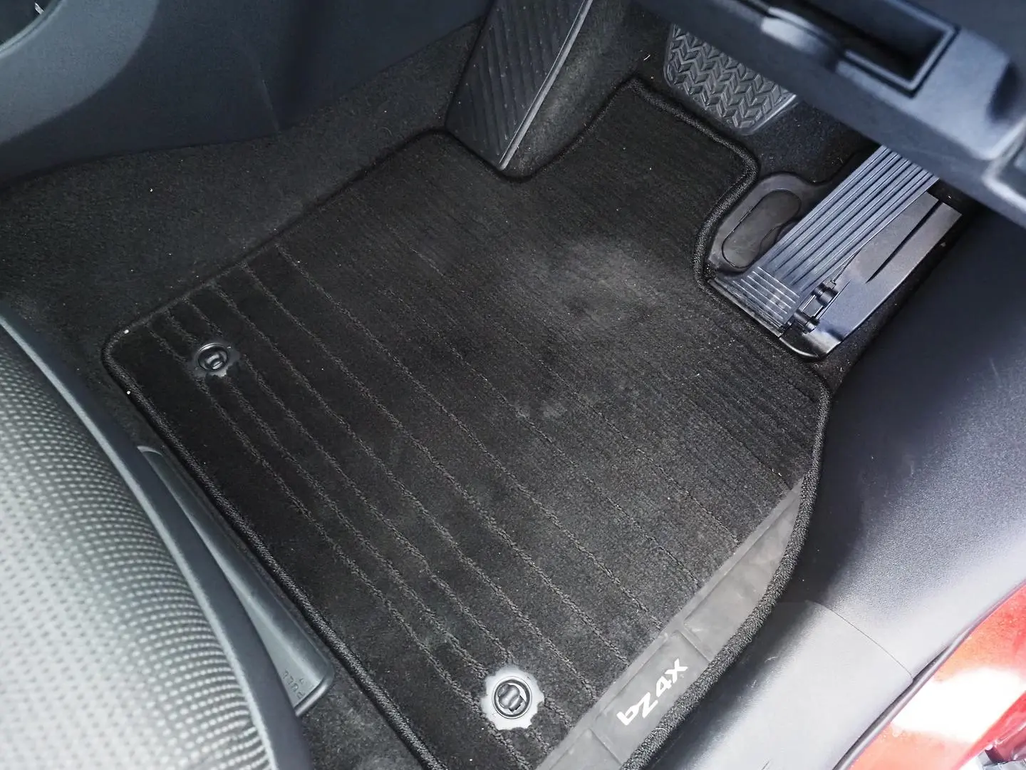 2024 Toyota bZ4X Gallery Image 19