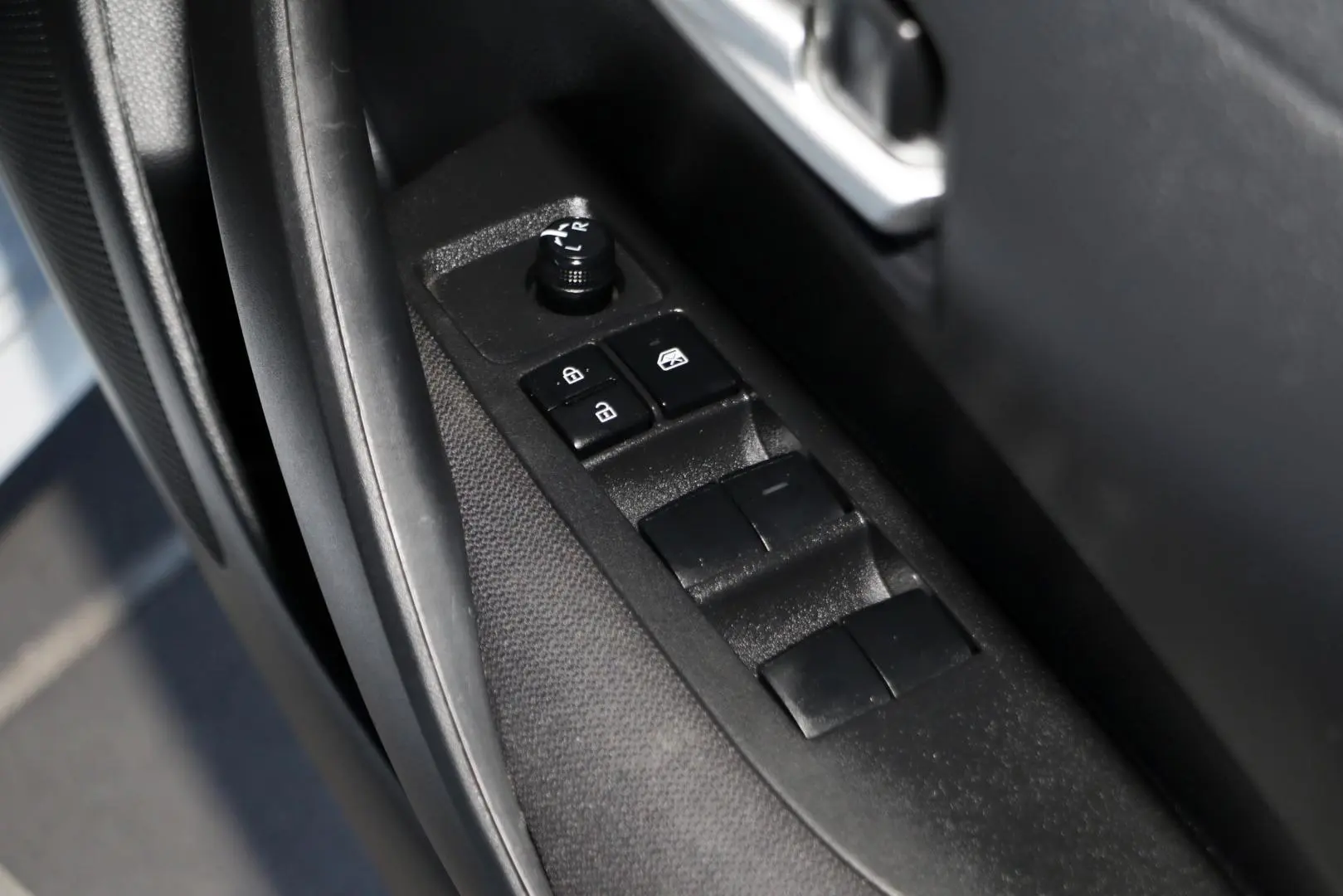 2023 Toyota Corolla Gallery Image 20