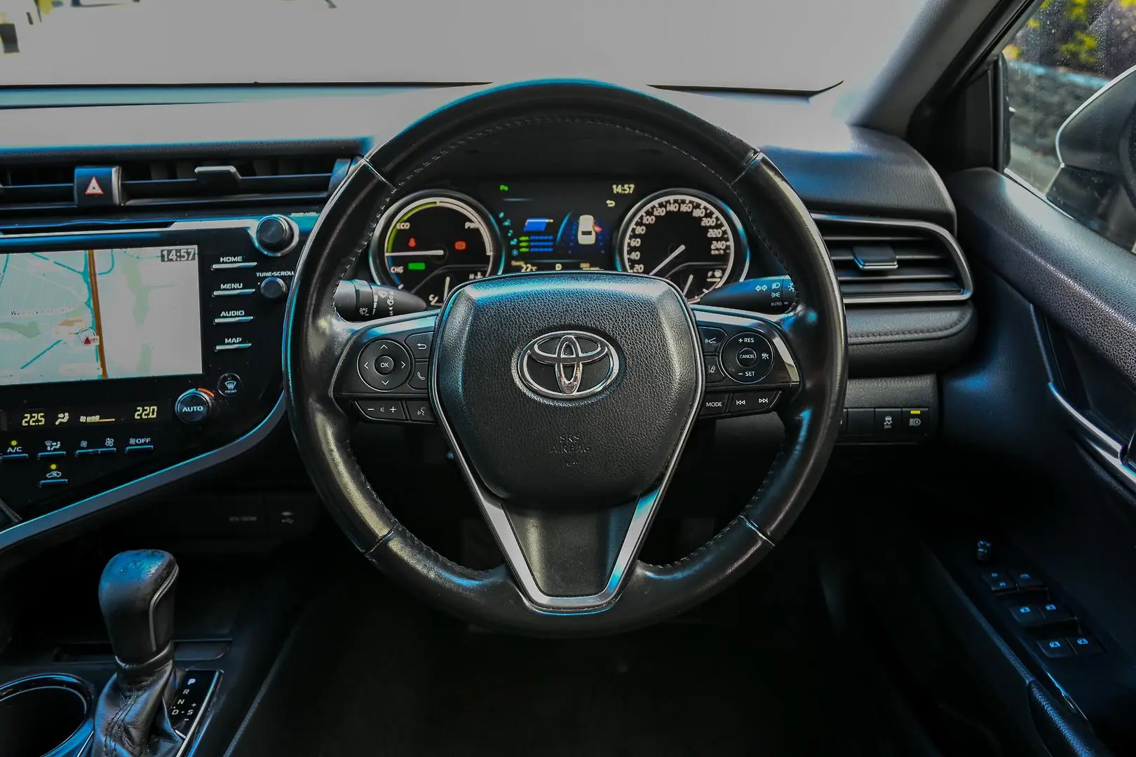 2020 Toyota Camry Gallery Image 12