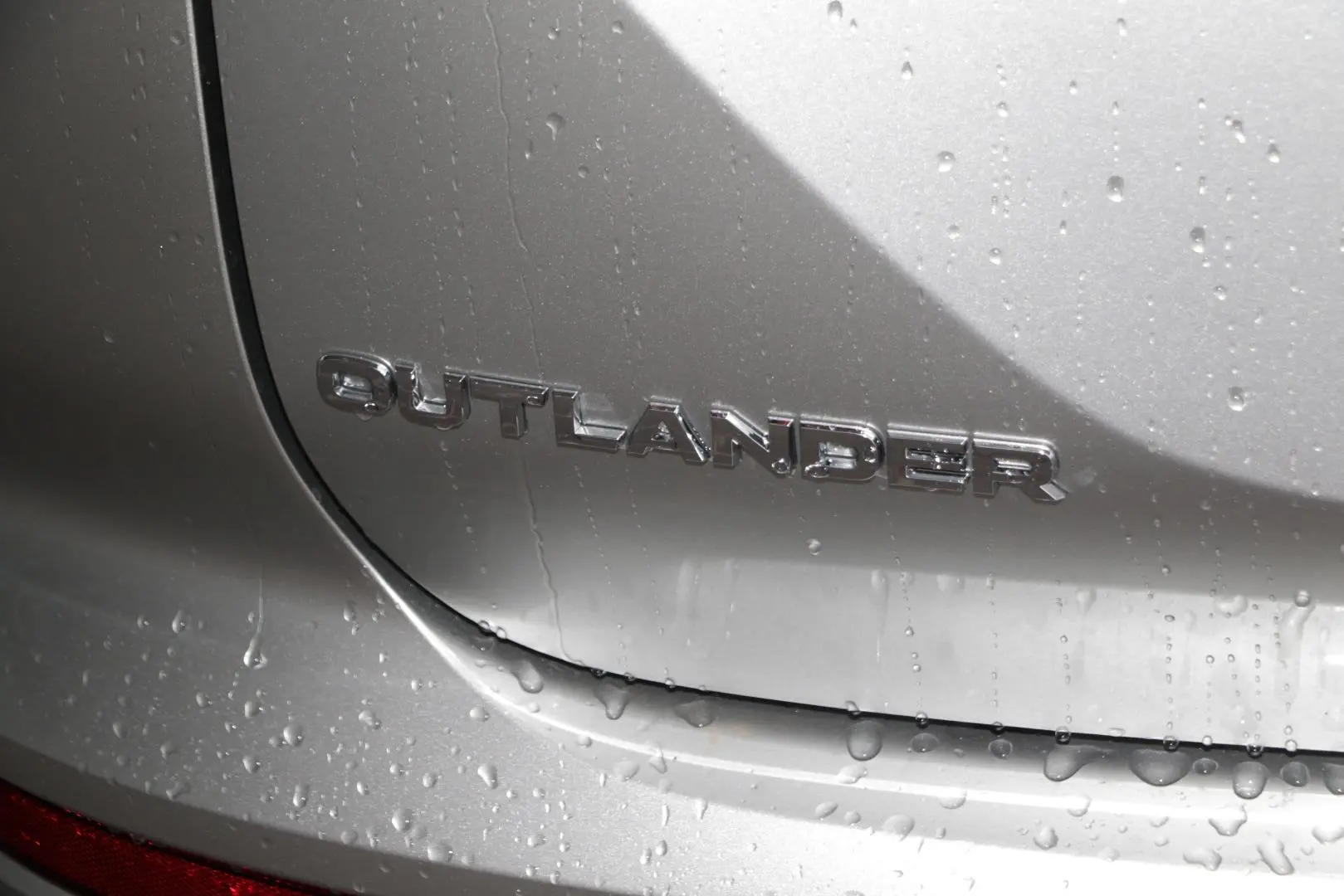 2024 Mitsubishi Outlander Gallery Image 20