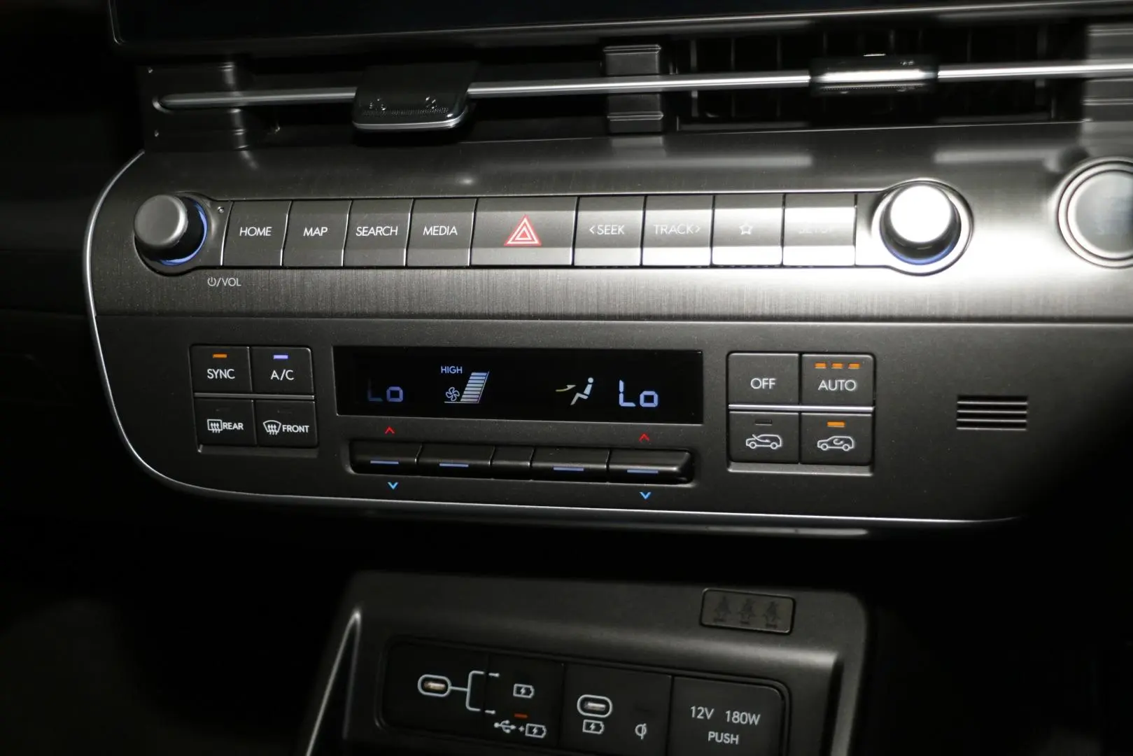 2024 Hyundai Kona Gallery Image 19