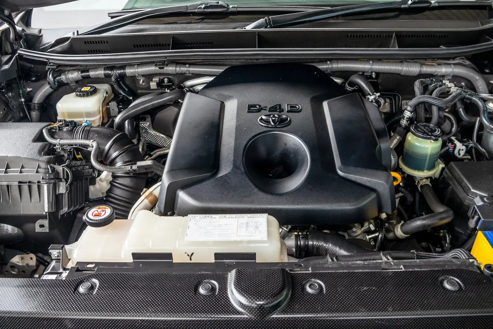 2021 Toyota Landcruiser Prado Gallery Image 22