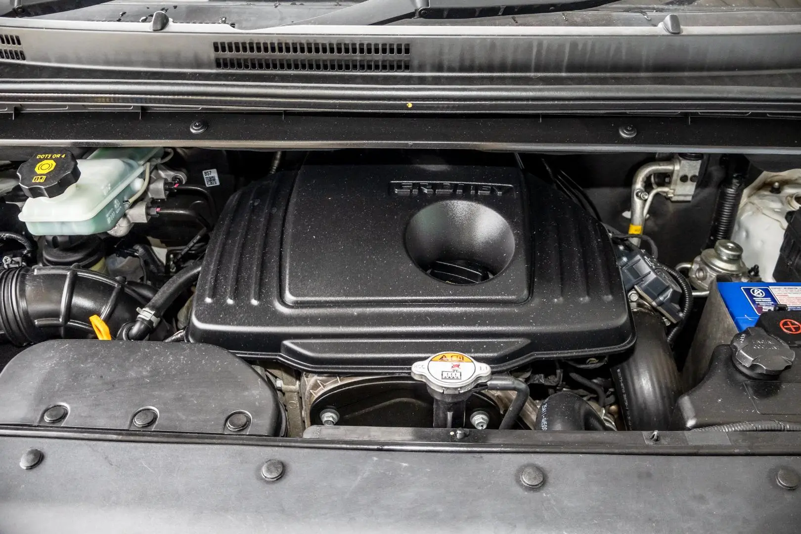 2020 Hyundai iLoad Gallery Image 19