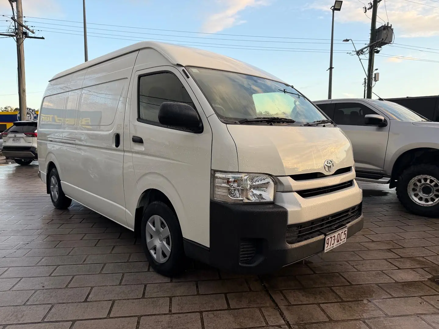 2016 Toyota Hiace Gallery Image 1
