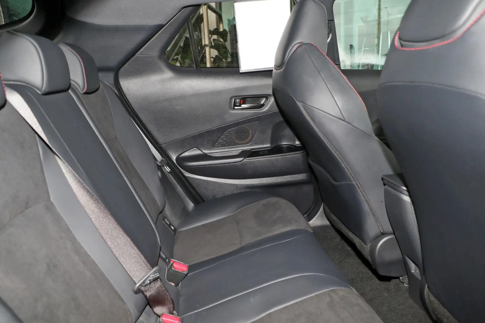 2024 Toyota C-HR Gallery Image 10