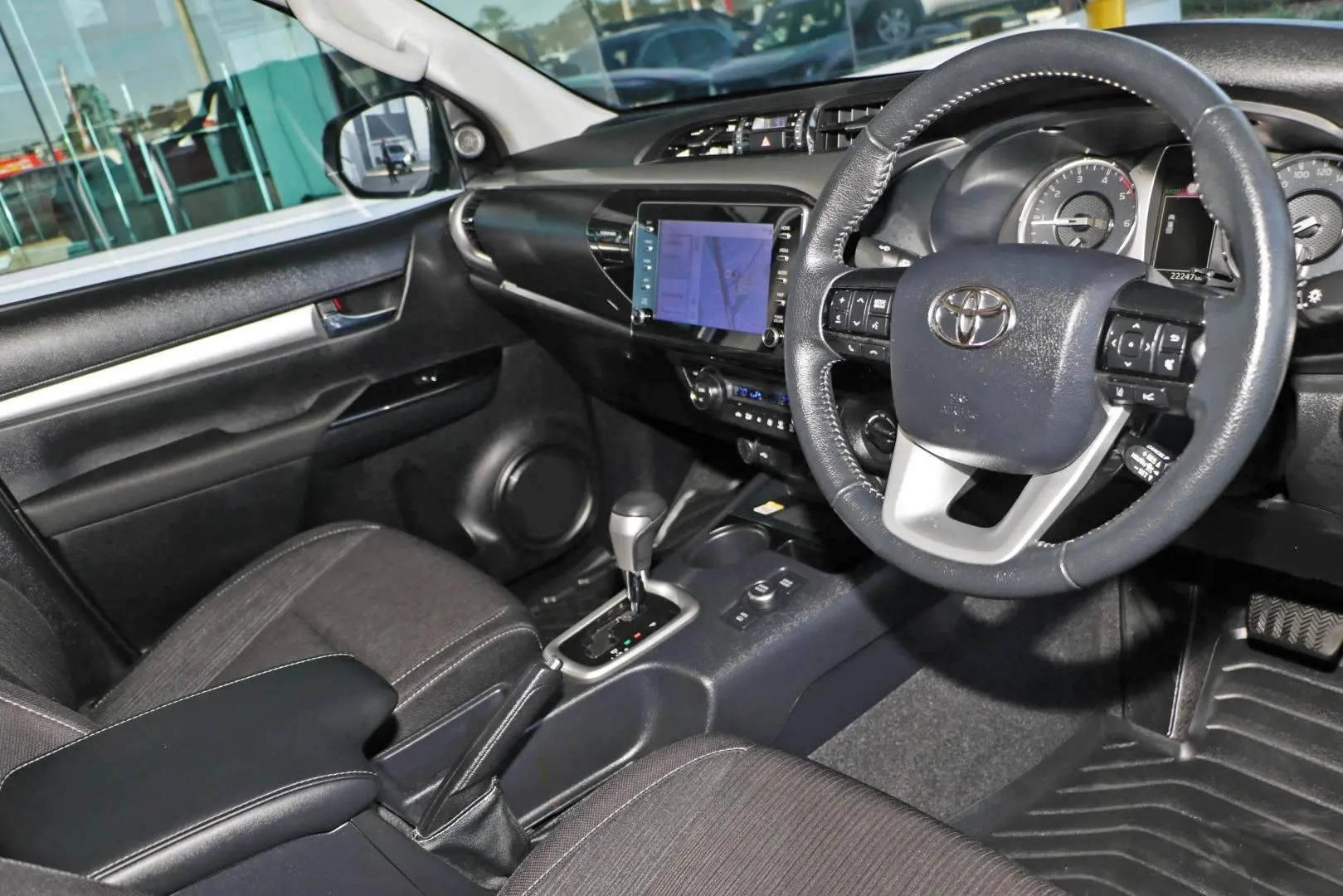 2024 Toyota Hilux Gallery Image 7