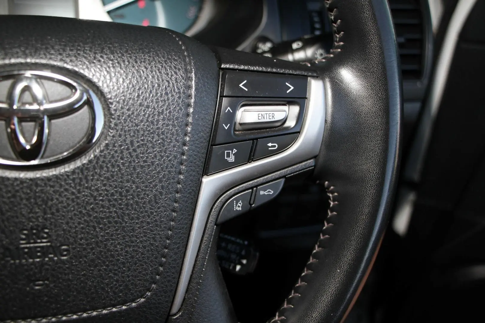 2023 Toyota Landcruiser Prado Gallery Image 21