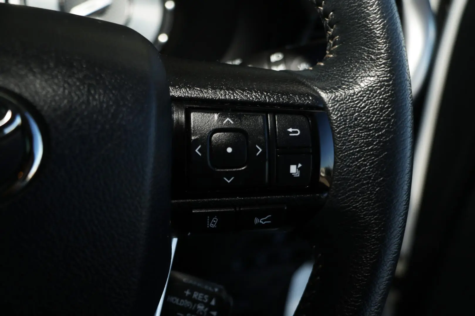 2023 Toyota Hilux Gallery Image 18