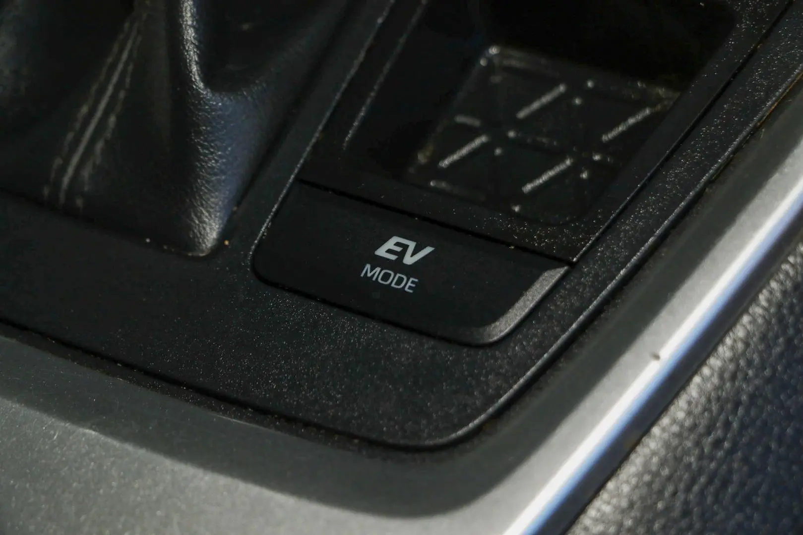 2021 Toyota RAV4 Gallery Image 17