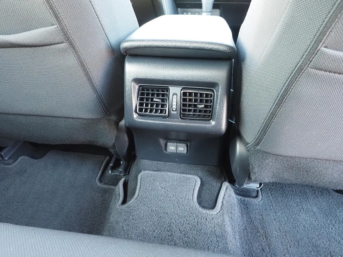 2025 Toyota Camry Gallery Image 16
