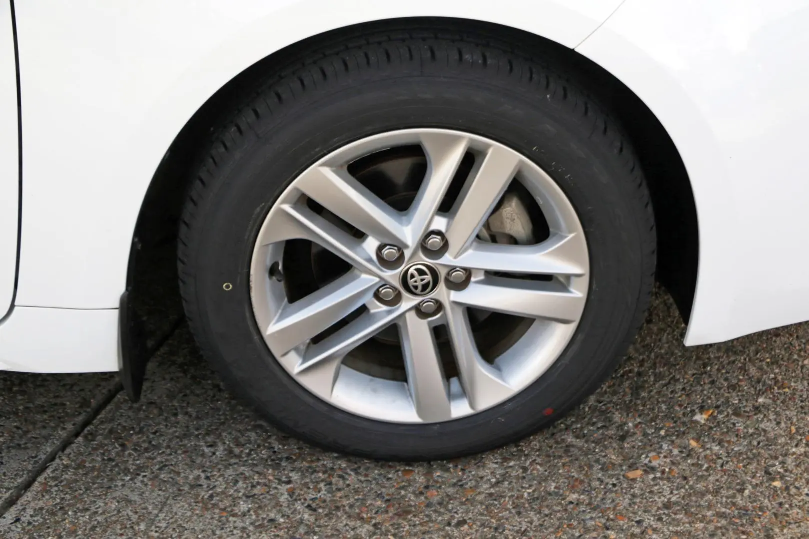 2019 Toyota Corolla Gallery Image 19